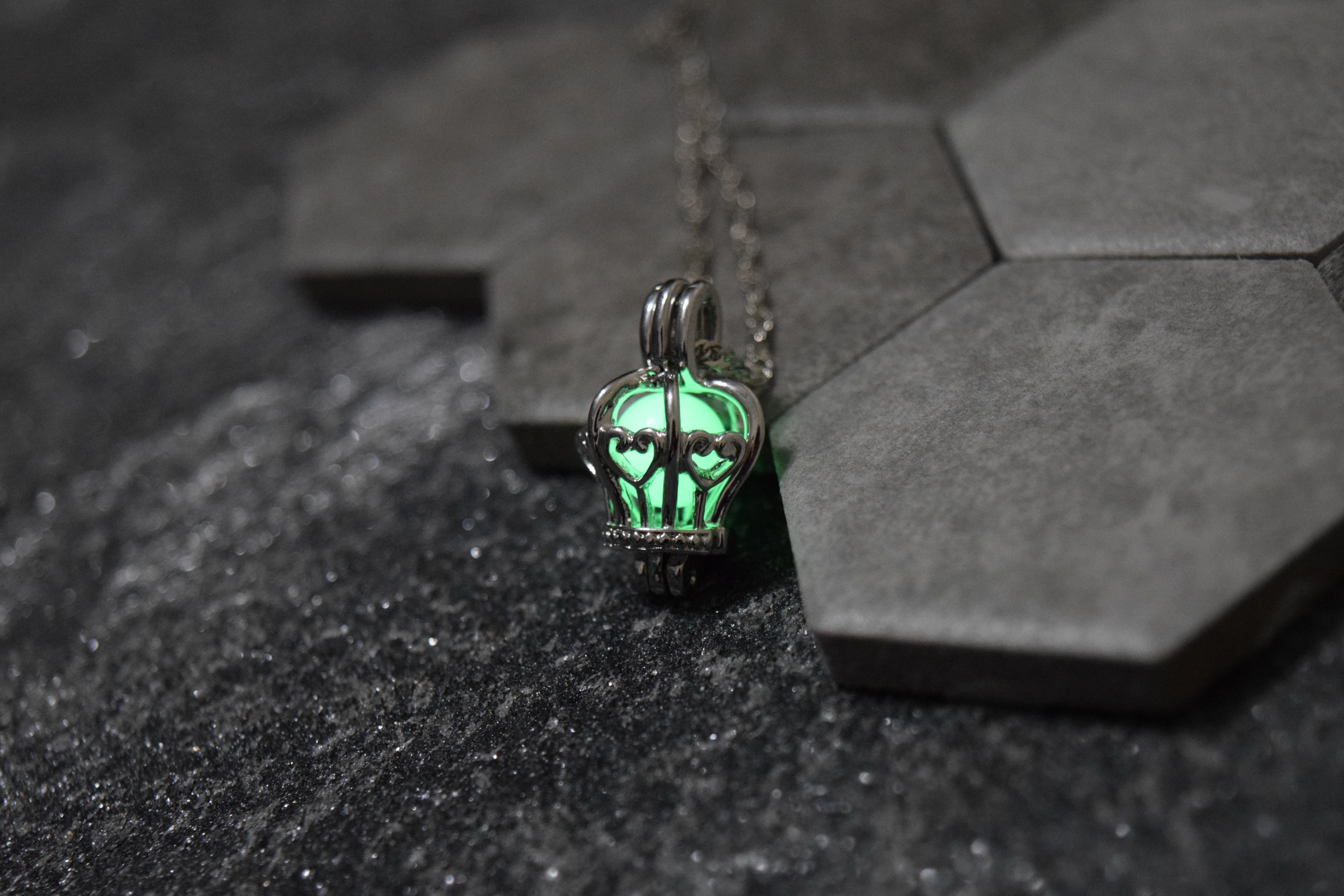 Create your own Glow in the Dark Driveway. With our Electricity-Free Glow in the dark products you can create your own photo-luminescent Glow in the Dark pathways, Glow in the Dark driveways, Glow in the Dark patios, Glow in the Dark Stones, Glow in the Dark House Numbers. Eco-Friendly Premium Grade Glow In The Dark Products. Reduce light pollution. #ItGlows #core glow