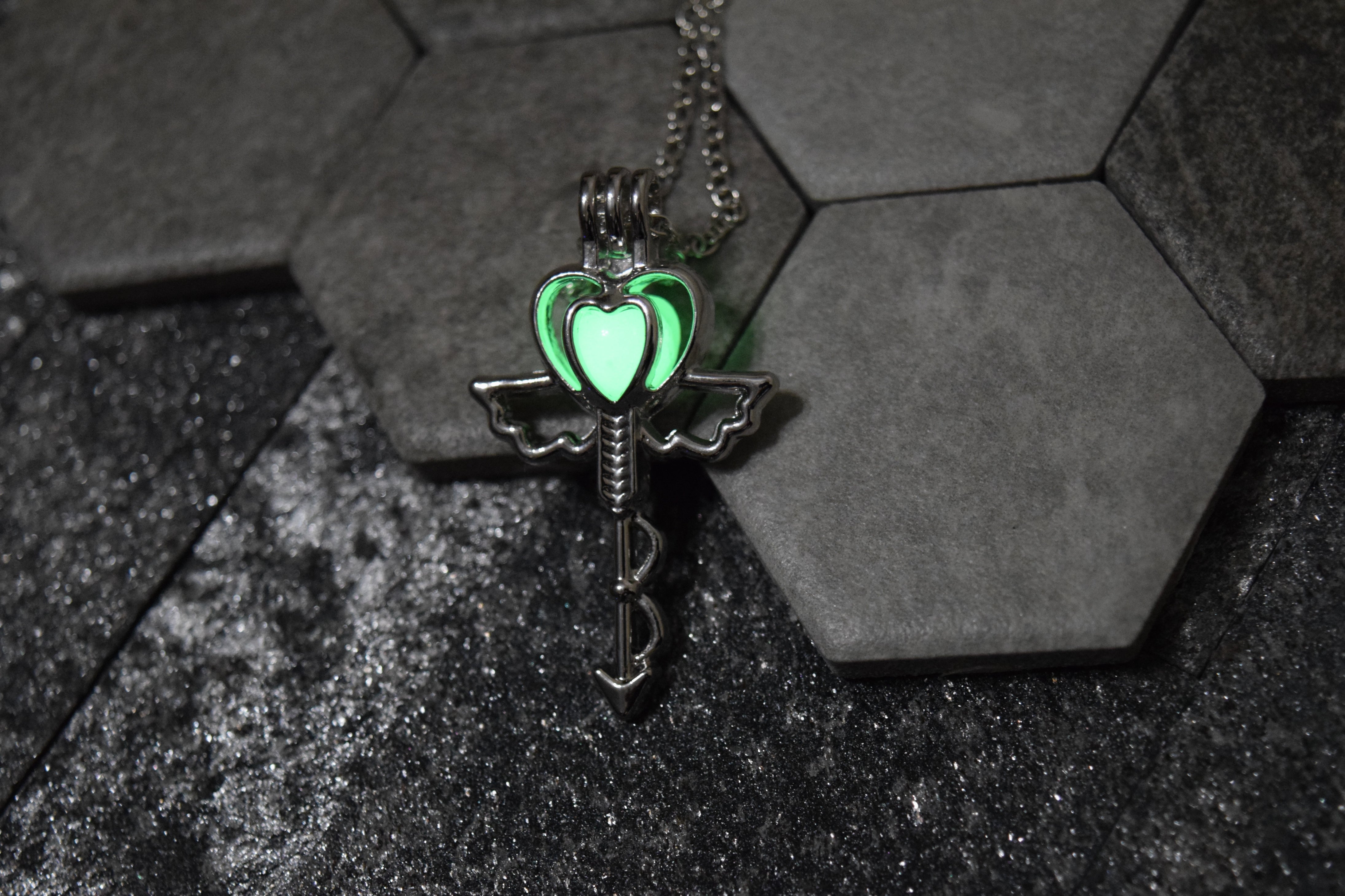 Create your own Glow in the Dark Driveway. With our Electricity-Free Glow in the dark products you can create your own photo-luminescent Glow in the Dark pathways, Glow in the Dark driveways, Glow in the Dark patios, Glow in the Dark Stones, Glow in the Dark House Numbers. Eco-Friendly Premium Grade Glow In The Dark Products. Reduce light pollution. #ItGlows #core glow