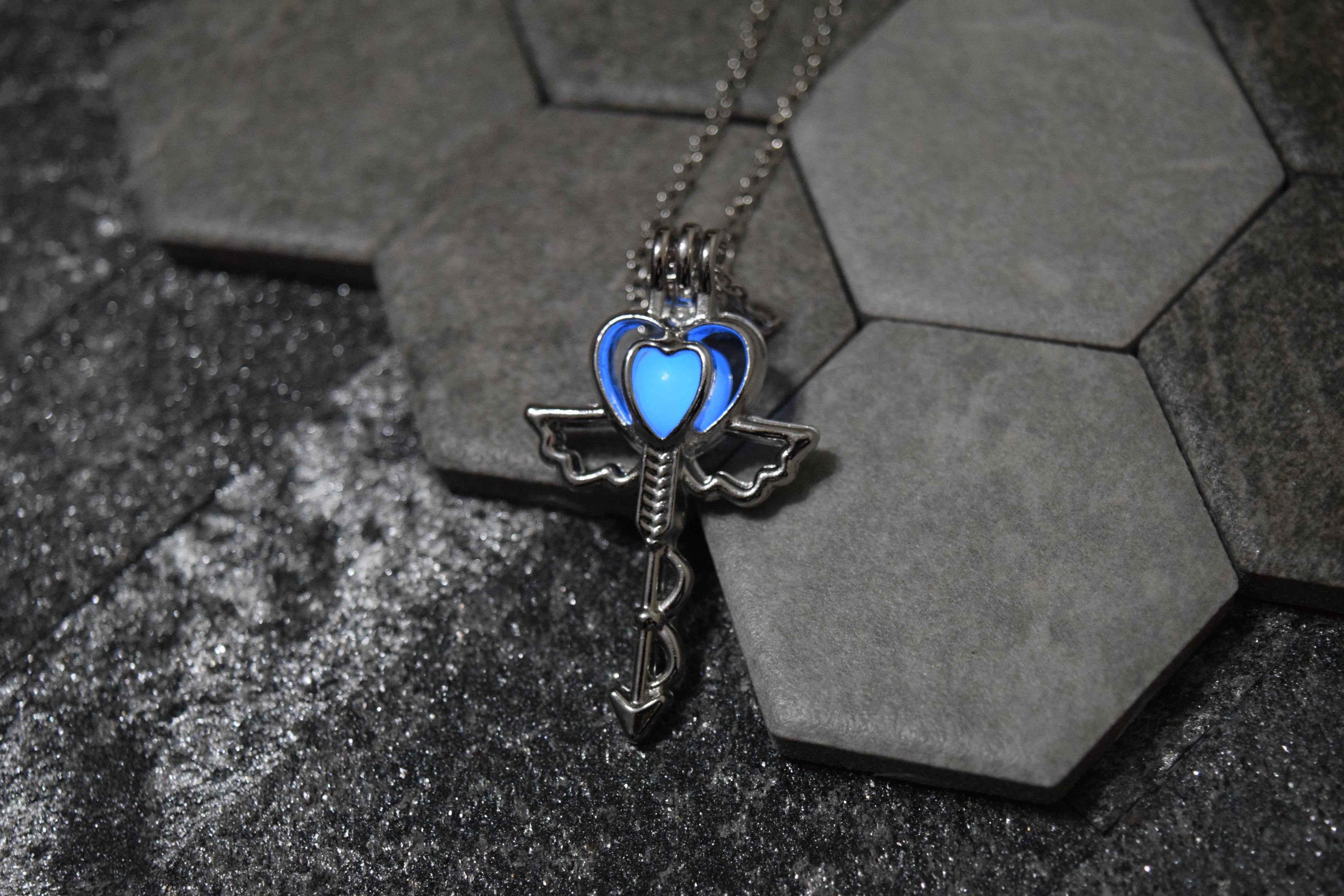 Create your own Glow in the Dark Driveway. With our Electricity-Free Glow in the dark products you can create your own photo-luminescent Glow in the Dark pathways, Glow in the Dark driveways, Glow in the Dark patios, Glow in the Dark Stones, Glow in the Dark House Numbers. Eco-Friendly Premium Grade Glow In The Dark Products. Reduce light pollution. #ItGlows #core glow