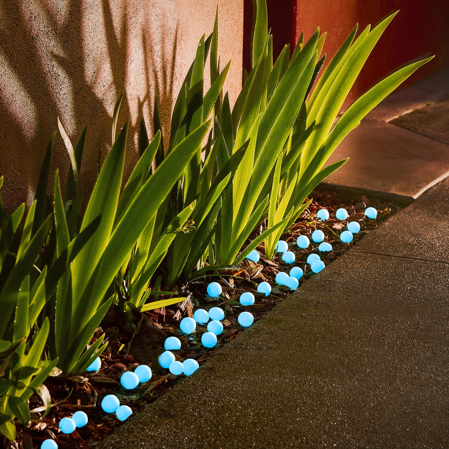 20-25mm Glow Marbles - Blue