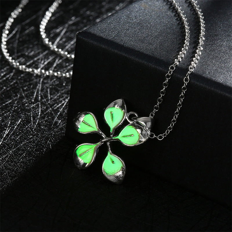 Glowing Flower Necklace