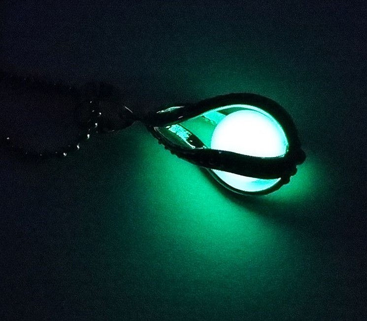 Glowing Pearl Necklace